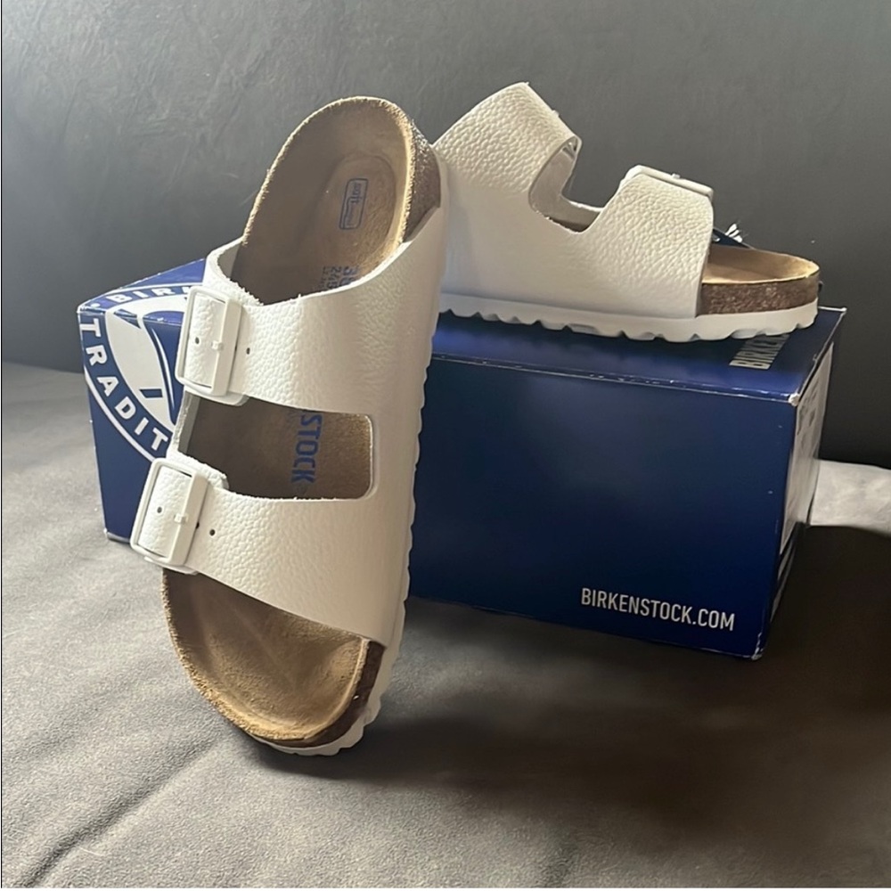 Birkenstock White Arizona BS Sandals - White 7 narrow - Picture 2 of 2